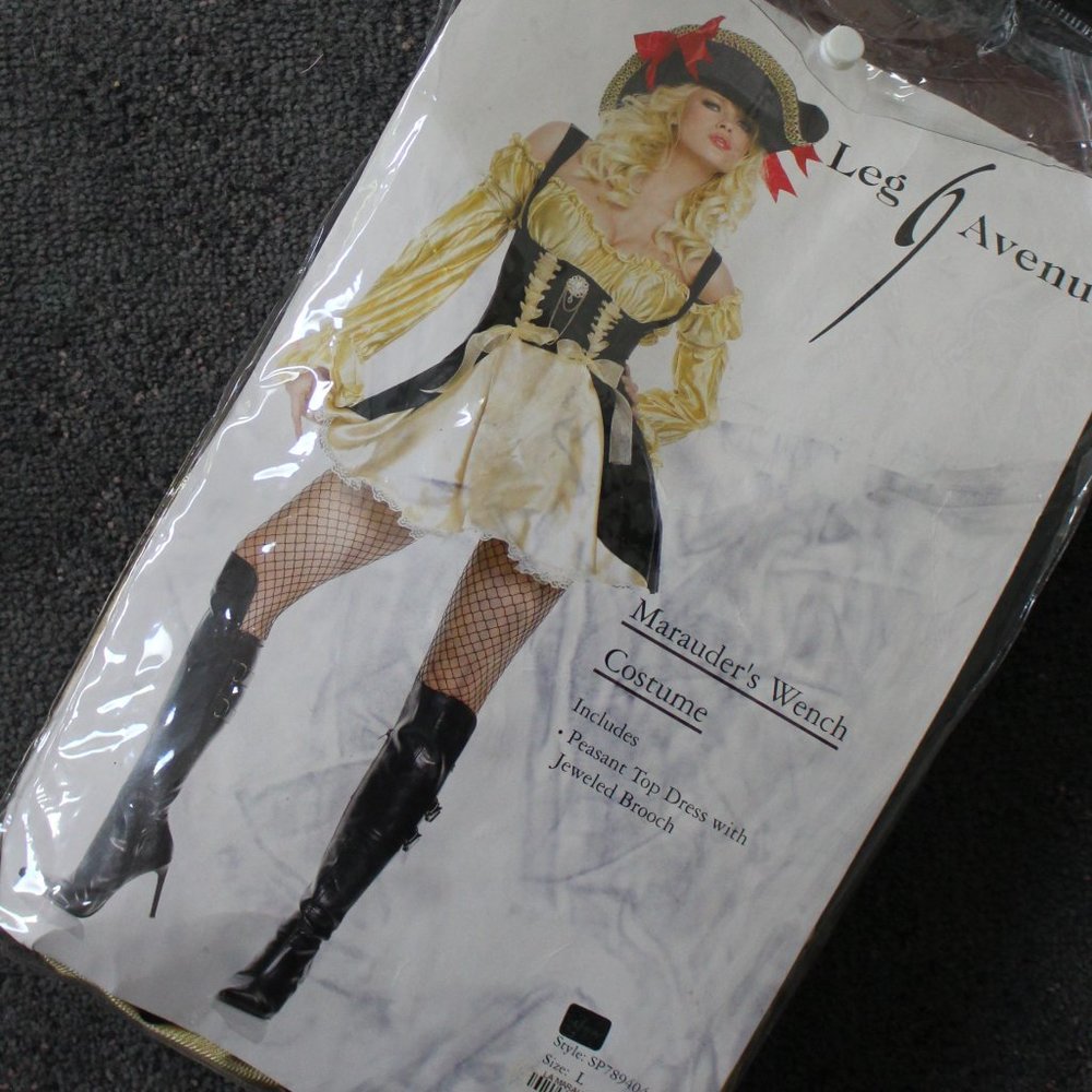 Pirate Halloween Costume (L)